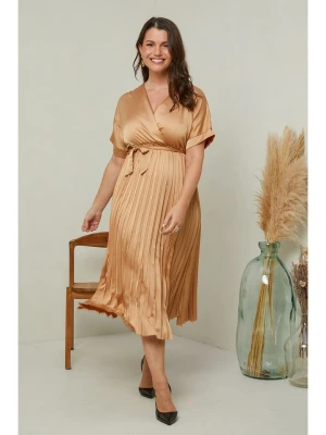 Curvy Lady Sukienka w kolorze beżowym rozmiar: 48/50