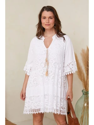 Curvy Lady Sukienka w kolorze białym rozmiar: 40/42