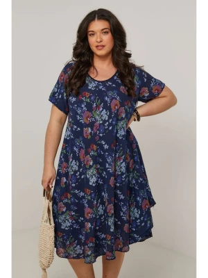 Curvy Lady Sukienka w kolorze granatowym rozmiar: 40/42