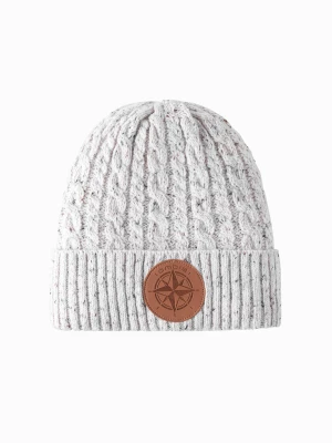 Czapka beanie męska z okrągłą tłoczoną naszywką – złamana biel V3 OM-ACWH-0121
 -                                    uniwersalny Ombre