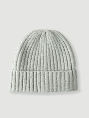 Czapka damska w gruby prążek