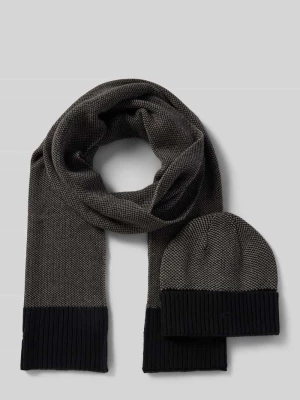 Zdjęcie produktu Czapka i szal w zestawie camel active