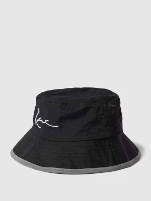 Czapka typu bucket hat z wyhaftowanym logo — P&C x Karl Kani