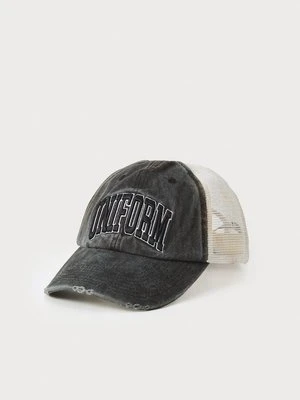 Czapka z daszkiem 032c