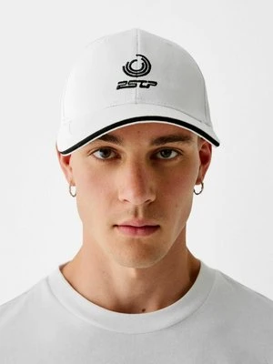 Czapka z daszkiem Bershka