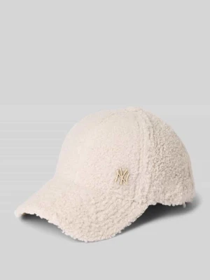 Czapka z daszkiem i futerkiem model ‘BORG 9FORTY®’ new era