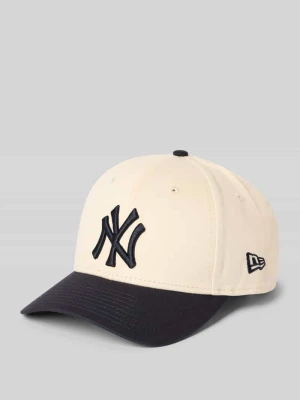 Czapka z przeszyciami model '9FORTY® MCROWN' new era