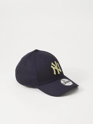 Czapka z daszkiem new era