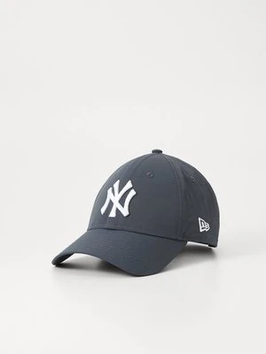 Czapka z daszkiem new era