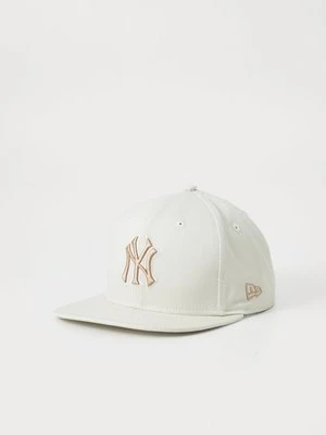 Czapka z daszkiem new era