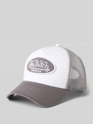 Czapka z daszkiem trucker z naszywką z logo Von Dutch