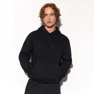 Czarna bluza basic regular fit z kapturem House