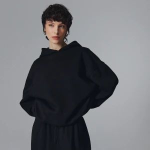 Czarna bluza bombka z kapturem House