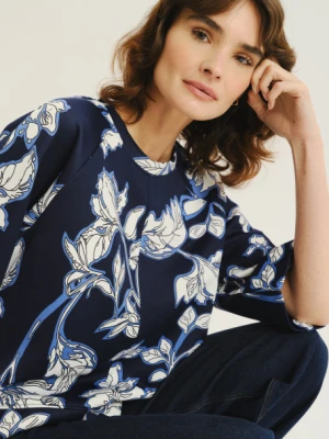 Czarna bluza w biało-niebieskie kwiaty Greenpoint