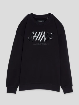 Czarna bluza z błyszczącym nadrukiem Reporter