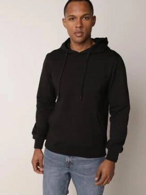 Czarna Bluza z Kapturem i Kieszenią Typu Kangur Aqialei glo-story