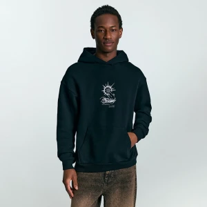 Czarna bluza z kapturem i nadrukiem w stylu astrologicznym House