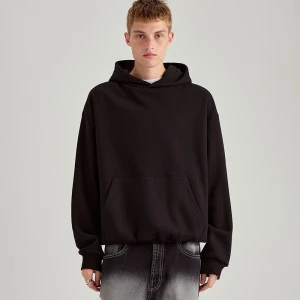 Czarna bluza z kapturem oversize House