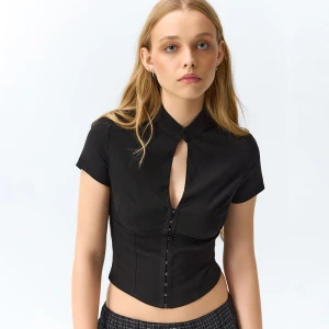 Czarna bluzka z dekoltem qipao House