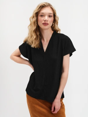Czarna bluzka z dekoltem v-neck TOP SECRET