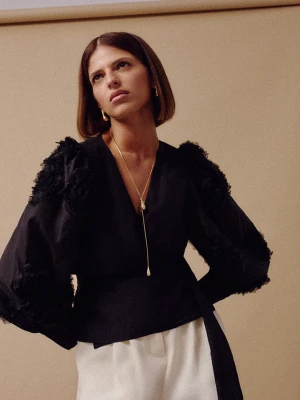 Czarna bluzka z lyocellu z ozdobnymi kwiatami TARANKO