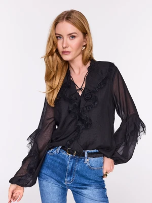 Czarna bluzka z rayonu z koronkowymi zdobieniami TARANKO