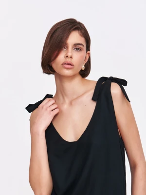 Czarna bluzka z wiązaniem na ramionach Top Secret