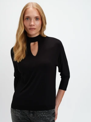 Czarna bluzka z wycięciem typu łezka Top Secret