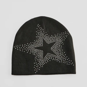 Czarna czapka beanie z gwiazdą House