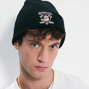 Czarna czapka beanie z haftem Anaheim Ducks House