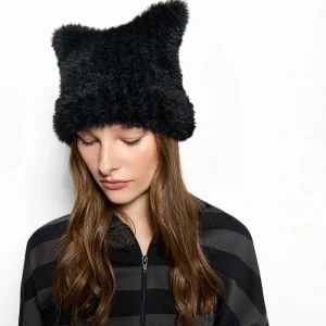 Czarna czapka square beanie House