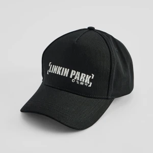 Czarna czapka z daszkiem i nadrukiem LinkinPark House