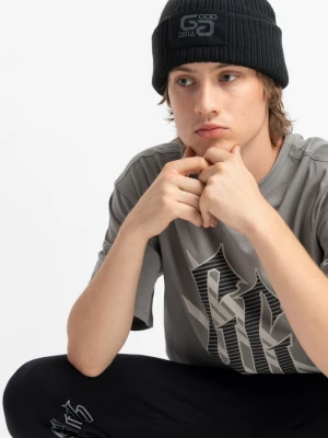 Czarna czapka z naszywką z przodu Reporter Young