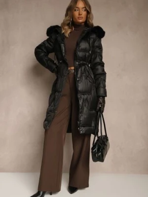 Czarna Długa Kurtka z Pikowanymi Przeszyciami i Kapturem Ściągana w Talii Galeatia swest