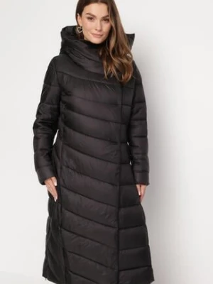 Czarna Długa Pikowana Kurtka Płaszcz z Kapturem i Ozdobnymi Suwakami Vlemika ann gissy