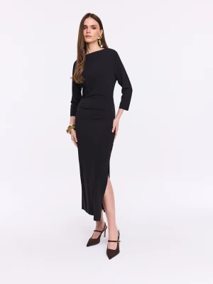 Czarna długa sukienka z rozcięciem TARANKO