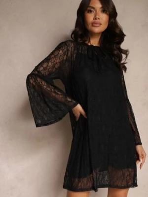 Czarna Koktajlowa Pudełkowa Sukienka z Koronki z Halką i Szerokimi Rękawami Vertiga lovery