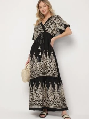 Czarna Kopertowa Sukienka z Wiskozy Zdobiona Frędzlami i Metalicznym Haftem Redeirae rosa