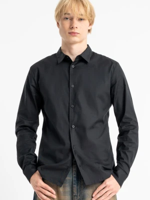 Czarna koszula o dopasowanym kroju z długim rękawem Reporter Young