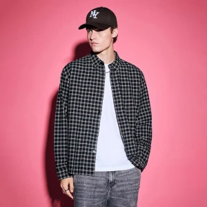 Czarna koszula w kratę z długim rękawem House