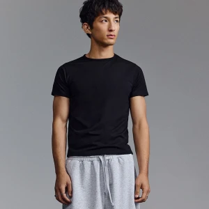 Czarna koszulka basic slim fit House