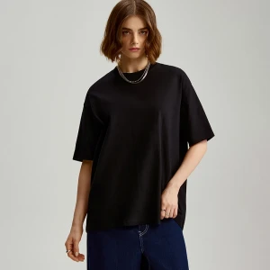 Czarna koszulka oversize basic House