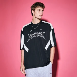 Czarna koszulka oversize z nadrukiem i białymi wstawkami House