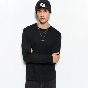 Czarna koszulka z długim rękawem House