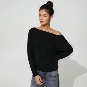 Czarna koszulka z długim rękawem i dekoltem open shoulder House