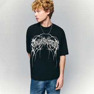 Zdjęcie produktu Czarna koszulka z nadrukiem Bring Me The Horizon House