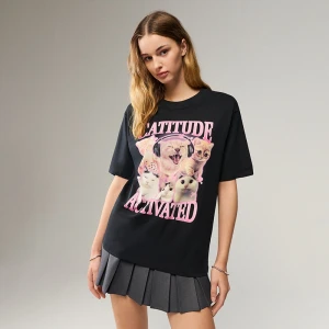 Czarna koszulka z nadrukiem Cattitude Activated House