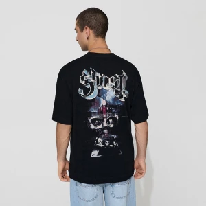 Czarna koszulka z nadrukiem Ghost House