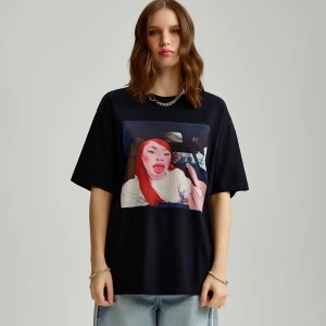 Czarna koszulka z nadrukiem Ice Spice House