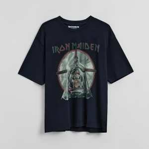 Zdjęcie produktu Czarna koszulka z nadrukiem Iron Maiden House